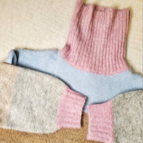 KAYLA'S ARMOIRE | Women's multi-color block stripe sweater. Size medium. NWT. - Picture 3 of 5